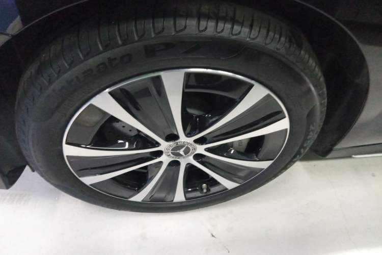 Used Mercedes-Benz E-Class New Energy 2023 E 350 e L Plug-in Hybrid Sports Sedan