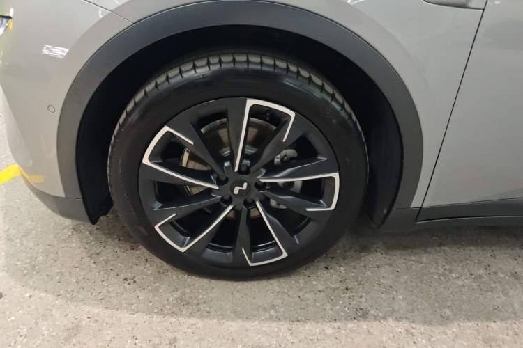 Used ONVO L60 2024 60 kWh Rear-Drive Version
