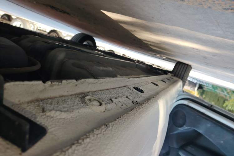 Used Kia K2 2012 Sedan 1.4L MT GLS Commemorative Edition
