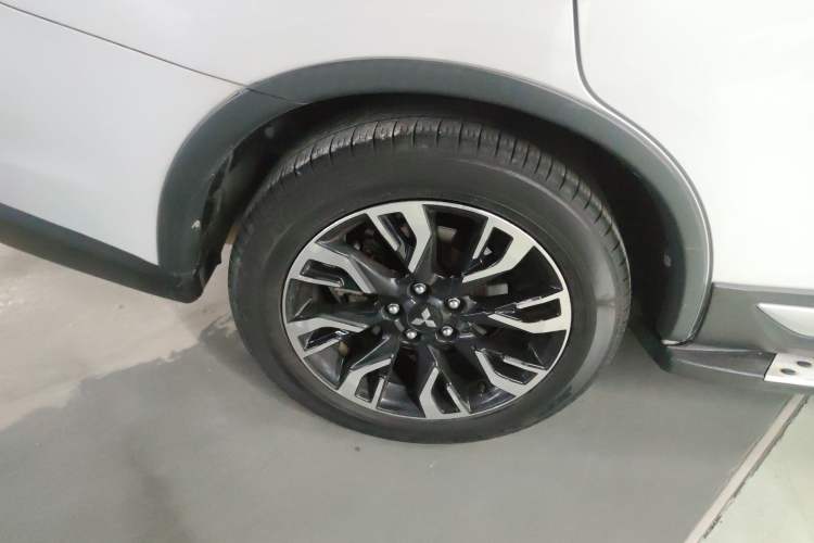 Used Mitsubishi Outlander 2019 2.0L Two-Wheel Drive Comfort Edition 5 Seats China VI Standard
