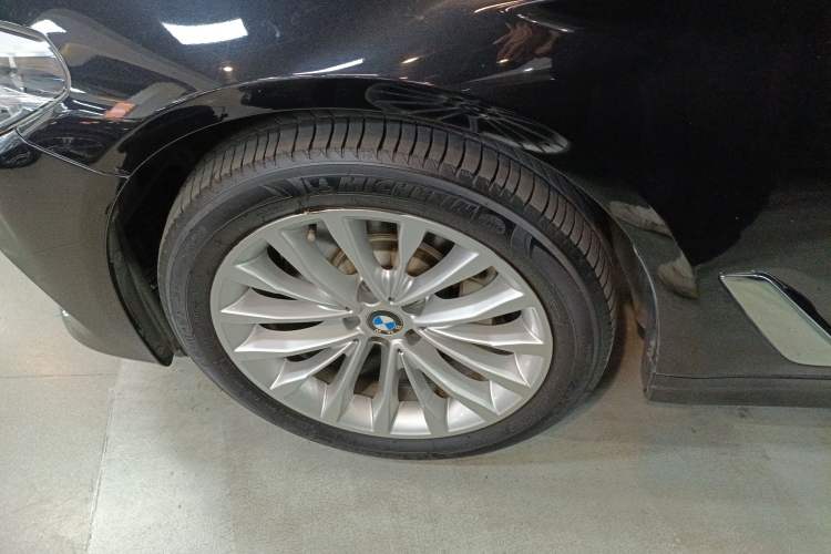 Used BMW 5 Series 2019 530Li Leading Model Luxury Package
