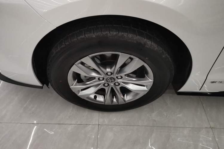 Used Toyota Sienna 2024 2.5L Hybrid Four-Wheel Drive Prestige Edition