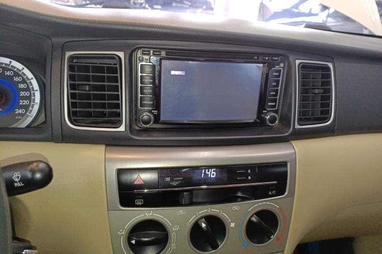 Used Toyota Corolla EX 2013 1.6L Manual Excellence Edition
