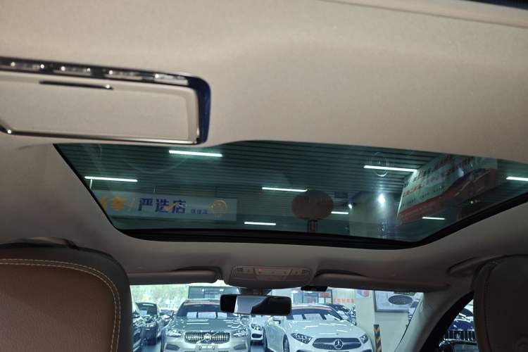 Used Mercedes-Benz E-Class 2019 E 300 L Sporty and Stylish Model