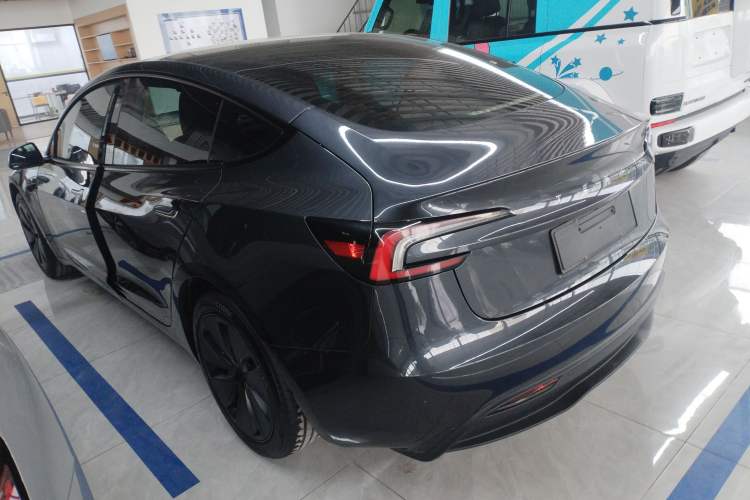 Used Tesla Model 3 2025 Rear-Wheel-Drive Version