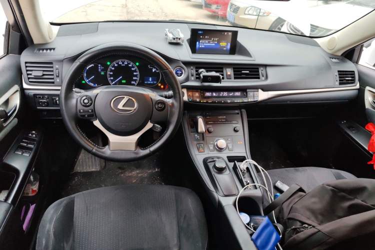 Used Lexus CT 2014 CT200h Comfort Edition Two-Tone
