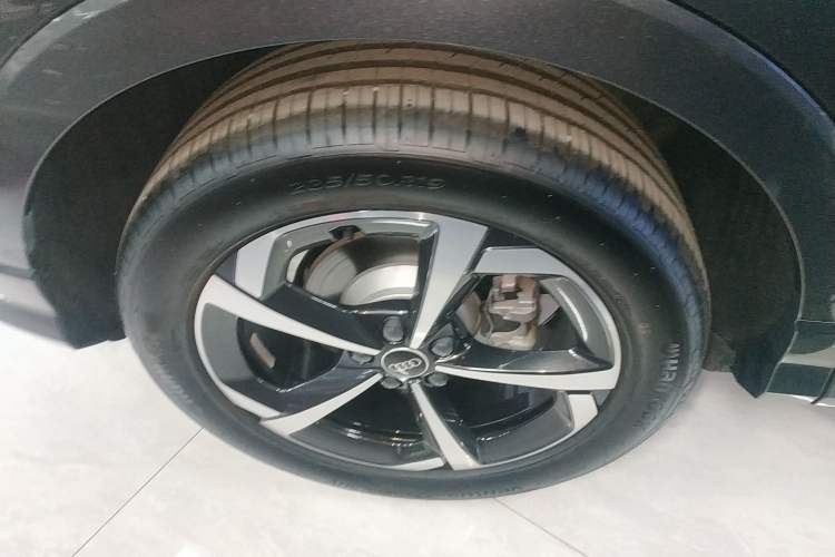 Used Audi Q3 2024 35 TFSI Fashion Dynamic Edition
