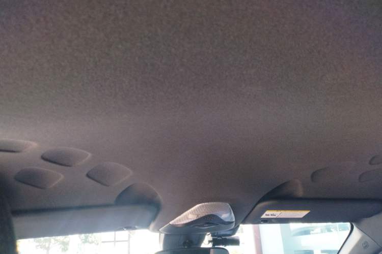 Used Toyota IZOA 2018 2.0L Yichi Version China VI Standard
