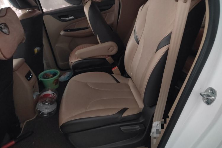 Used Baojun 730 2017 1.5T Manual Prestige Version 7 Seats
