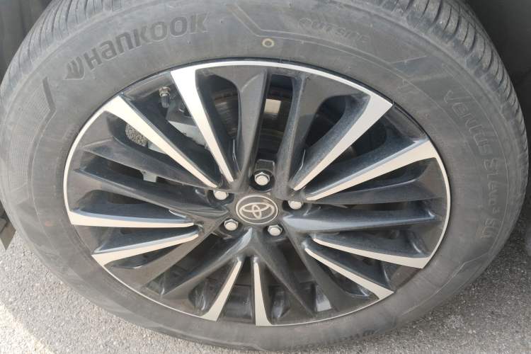 Used Toyota Venza 2022 2.0L CVT Four-Wheel Drive Supreme Edition
