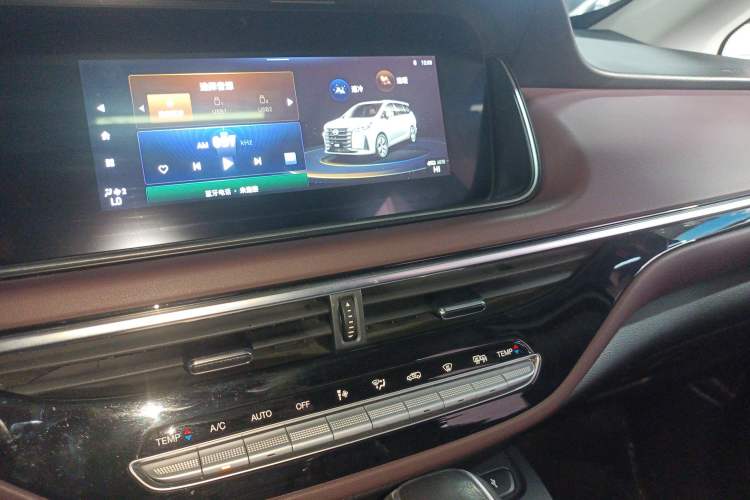 Used GAC Trumpchi M6 2021 PRO 270T DCT Luxury Edition
