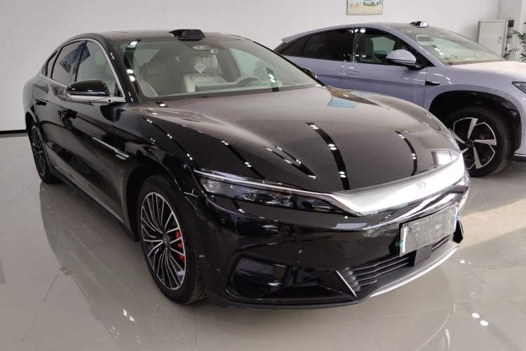 Used BYD Han 2025 EV with 701 km of Laser Radar-Enabled Intelligent Driving