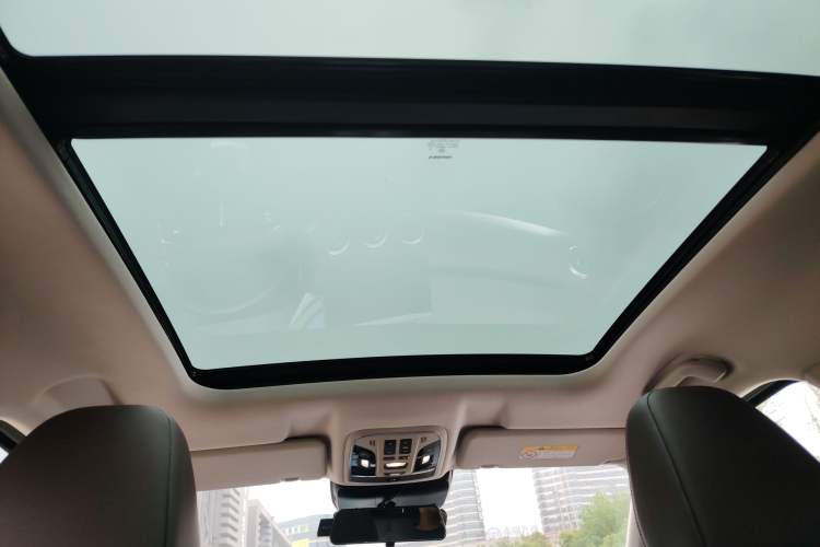 Used Wey VV6 2020 2.0T Two-Wheel Drive Smart Protection+
