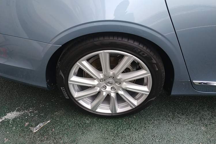 Used Volvo S90 2018 T5 Prestige Edition