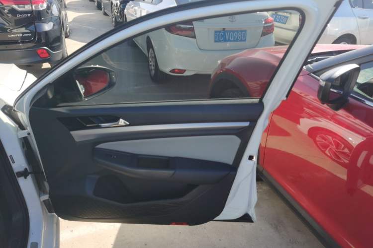 Used Volkswagen Bora 2023 300TSI DSG Prestige Edition
