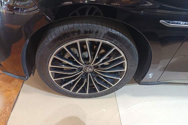 Used BYD Han 2020 EV Long-Range Luxury Model
