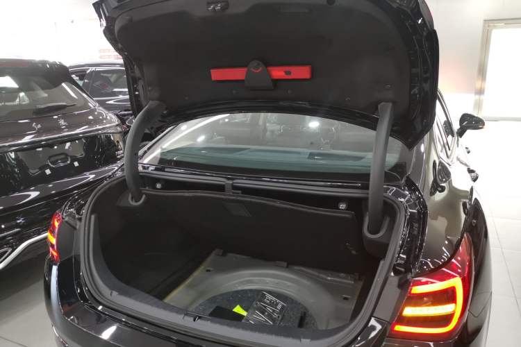 Used Hongqi H5 2022 Classic Model 1.5T DCT Flagship Edition
