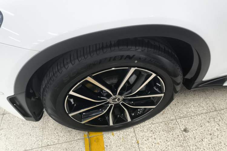 Used Mercedes-Benz GLC 2020 Facelift GLC 300 L 4MATIC Dynamic Edition
