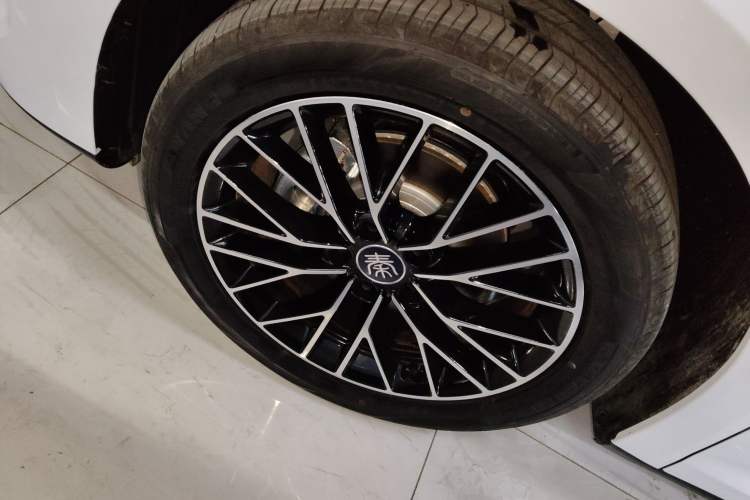 Used BYD Qin L 2024 DM-i 120KM Excellence Model