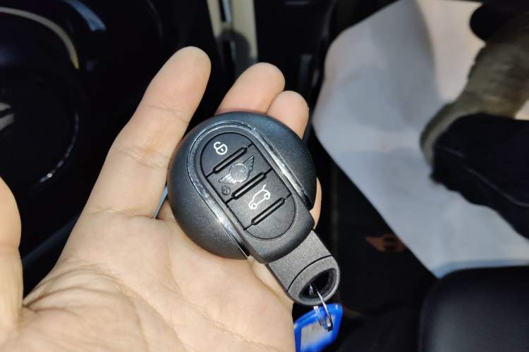 Used  MINI 2023 1.5T COOPER Artist
