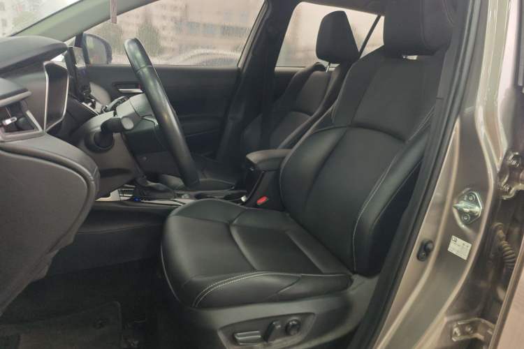 Used Toyota FRONTLANDER 2023 2.0L Smart Electric Hybrid Dual-Engine Deluxe Version
