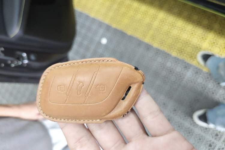 Used Roewe RX5 2023 PLUS 330TGI Automatic Trendsetting Smart Edition
