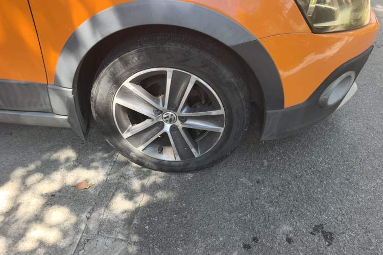 Used Volkswagen Polo 2012 1.6L Cross Polo Automatic Transmission
