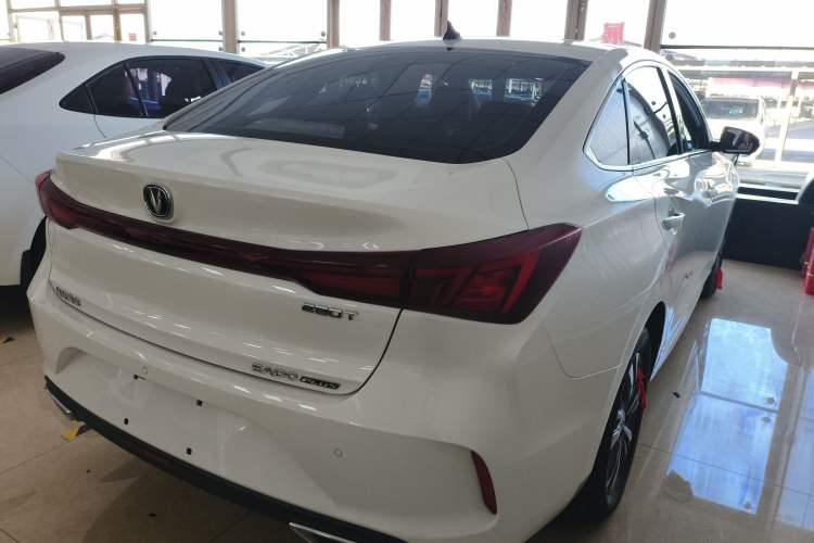 Used Changan Eado 2023 Changan Edition PLUS Blue Whale NE 1.4T GDI DCT Prestige Version
