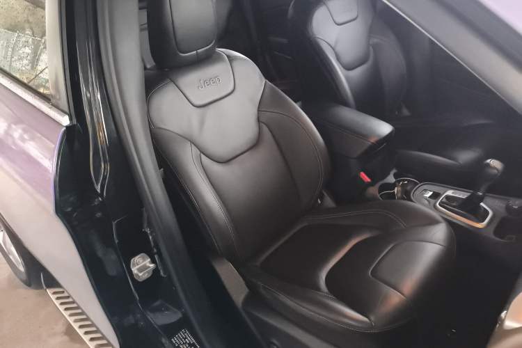 Used  Cherokee 2016 2.4L Superior Edition
