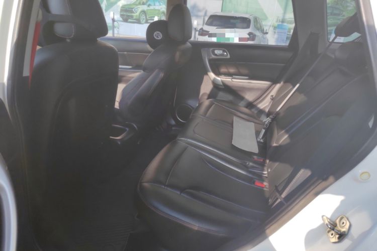 Used Haval H6 2015 Upgraded Model 1.5T Manual Two-Wheel Drive Elite Version
