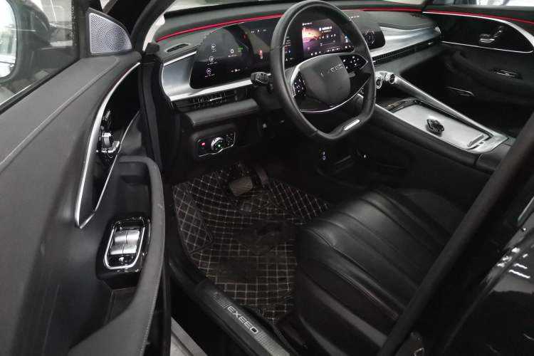 Used  Lingyun 2024 300T Two-Wheel Drive Starlight Edition