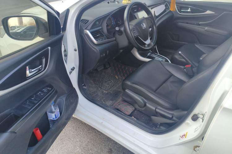 Used Honda Crider 2015 1.8L Automatic Luxury Edition
