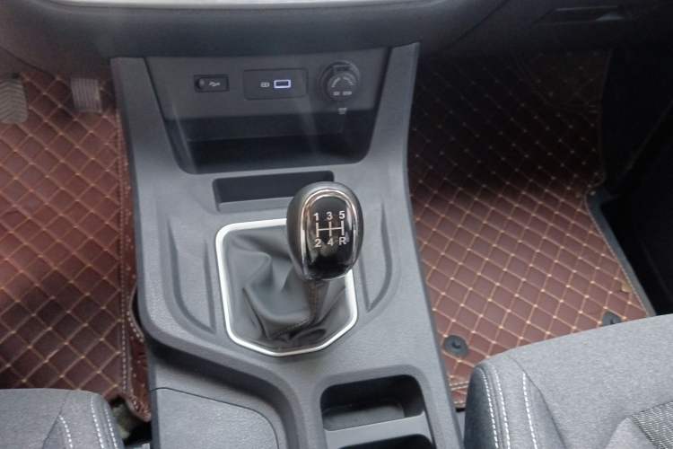 Used  Ruisheng Ace M7 2026 Model 1.6L Manual Standard Wheelbase Comfort 7-seater
