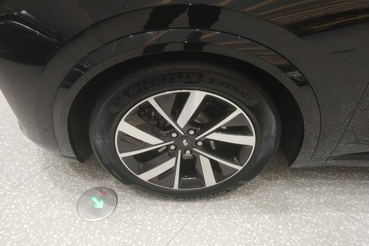 Used Li Auto L8 2023 Pro Model