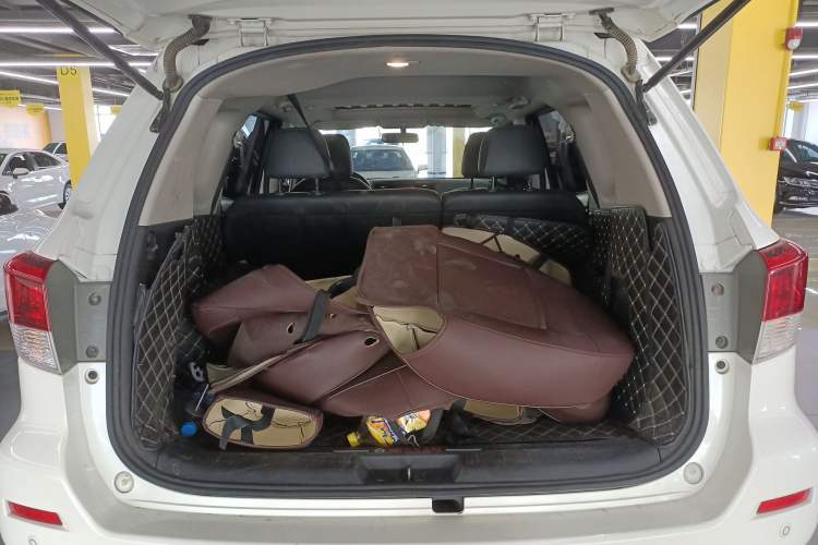 Used Nissan Terra 2020 2.5L XL Upper Automatic Two-Wheel Drive Luxury Edition
