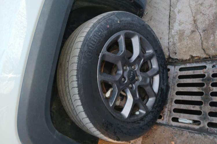 Used  Renegade 2018 Connected Large Screen Version 180T Automatic Kinetic Edition+
