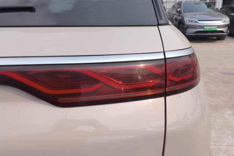 Used BYD Frigate 07 2023 DM-i 100KM Flagship Model
