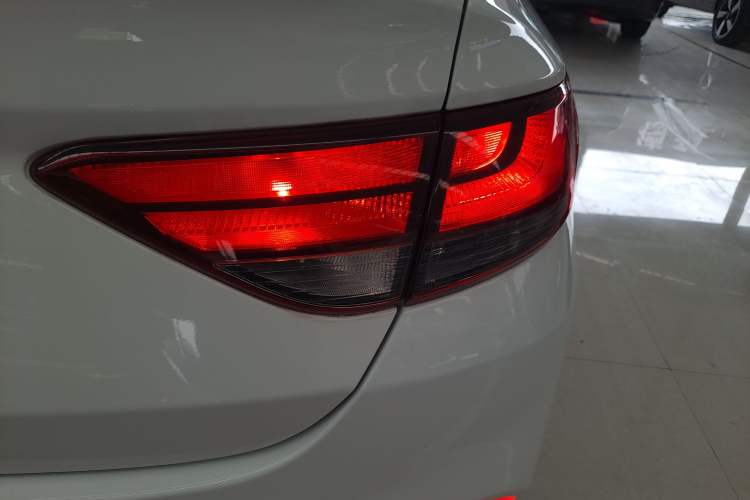 Used Hyundai Celesta 2018 1.6L Automatic GL Enjoyment Version China V Standard