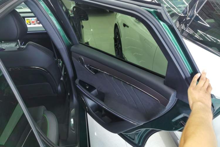 Used VOYAH FREE 2025 318 259 km All-Wheel-Drive Exploration Edition