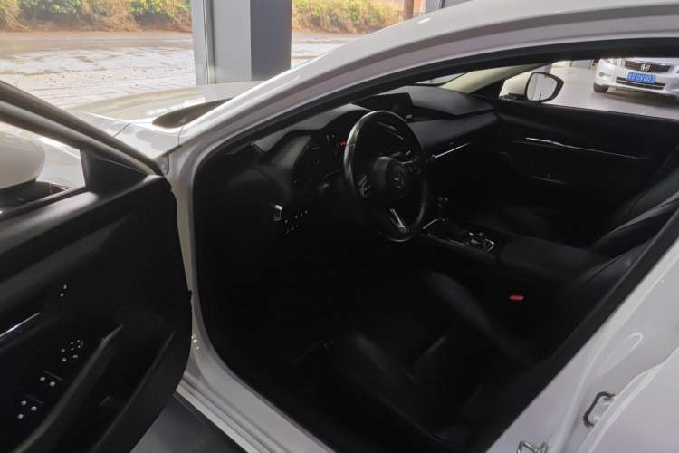 Used Mazda Mazda 3 Axela 2021 2.0L Automatic Zhiyao Edition