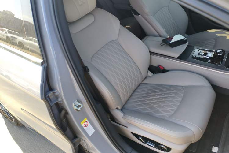 Used BYD Han 2025 EV Intelligent Driving Edition 701KM LiDAR Flagship Model
