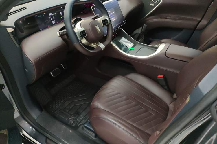 Used  11 2022 Ultra-Long Range Dual-Motor Luxury Edition 5 Seats
