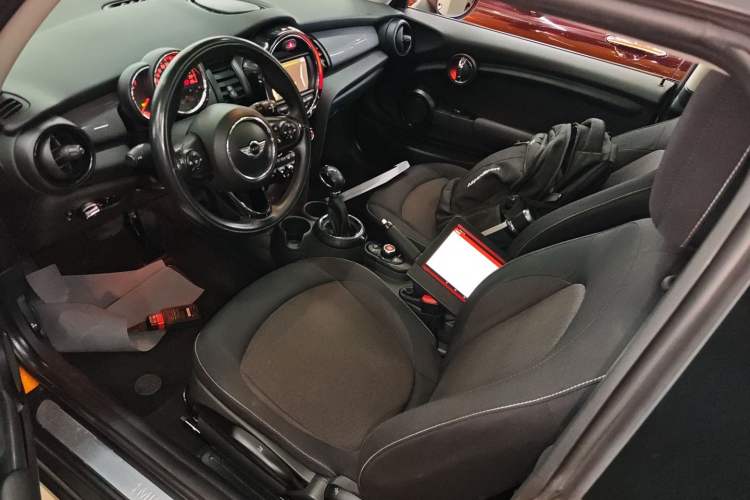 Used MINI MINI 2014 1.5T COOPER Fun