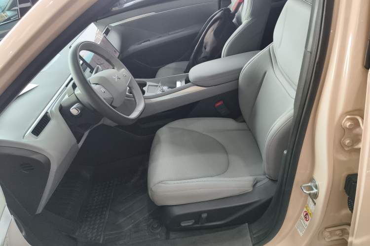 Used XPeng MONA M03 2024 620 with Ultra-Long Range
