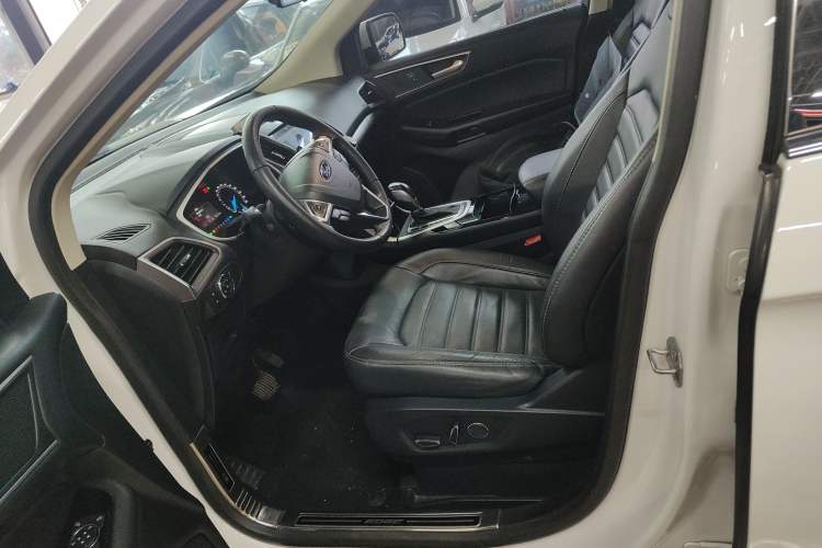 Used Ford Edge 2018 Facelifted EcoBoost 245 Two-Wheel-Drive Platinum Edition 5 Seats China V Emission Standard
