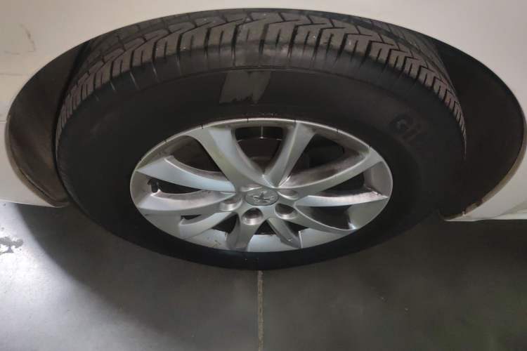 Used Peugeot 508 2013 2.0L 2nd Anniversary Edition with Automatic Sunroof – Classic Version