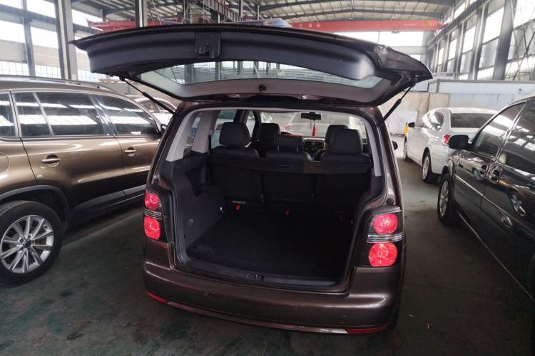 Used Volkswagen Touran 2013 1.4T DSG Comfort Edition 5-Seater
