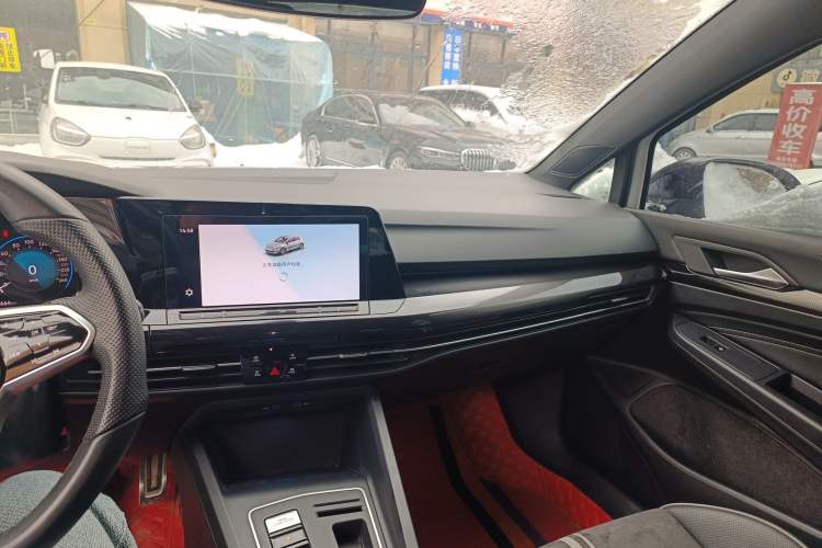 Used Volkswagen Golf 2023 Facelift 280TSI DSG R-Line Lite
