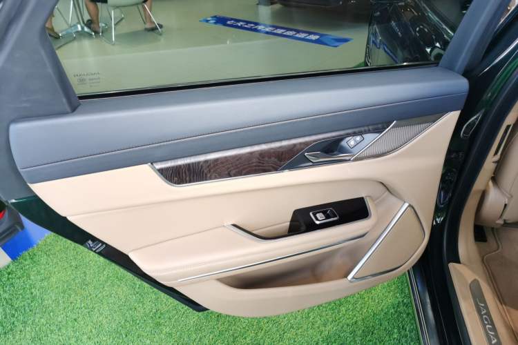 Used Jaguar XFL 2022 XFL 2.0T P250 Two-Wheel-Drive Prestige Luxury Edition