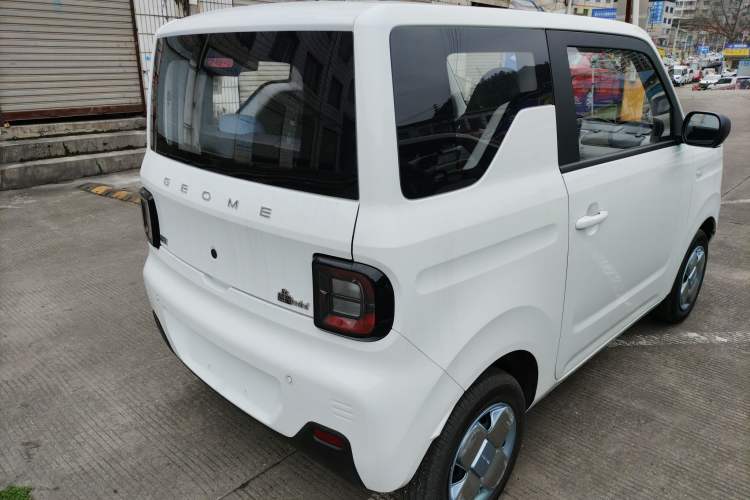 Used Geely Galaxy Panda 2023 Panda Mini 200km Endurance Bear
